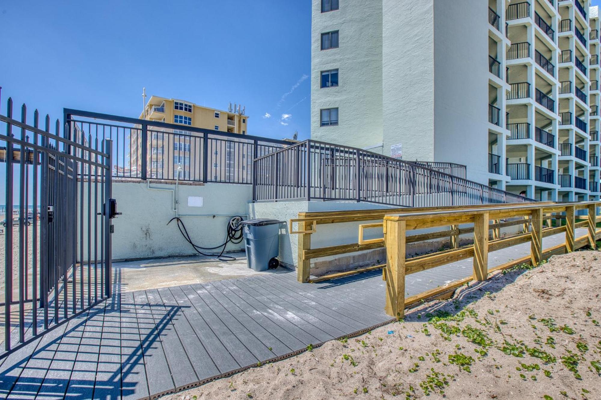 Ocean View With A Beachfront Pool At Ocean Trillium Condo ~ 702 New Smyrna Beach Esterno foto